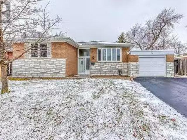 149 Delrex Boulevard, Halton Hills, ON, L7G 4E1 house for sa.