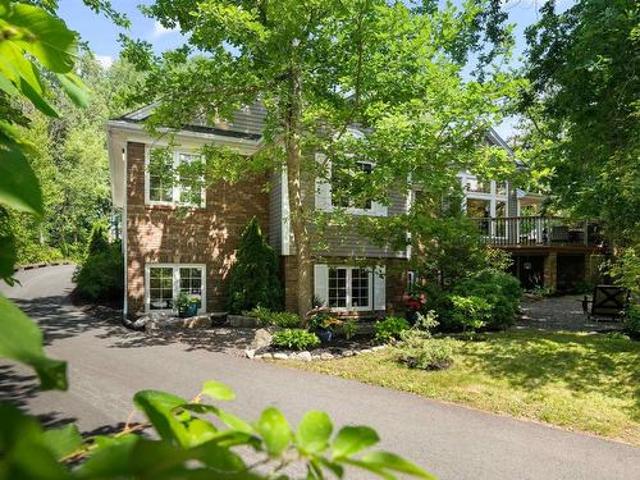 149 Orchard Avenue, Wolfville, NS, B4P 2J2 house for sale | Listing ID 202618 | Royal LePage