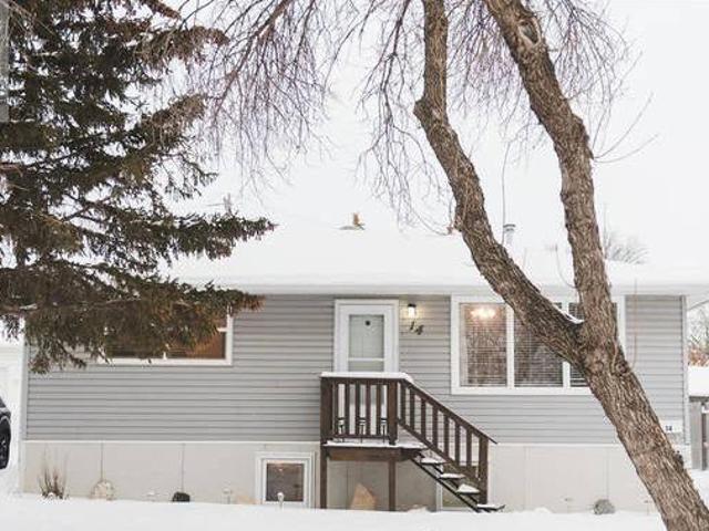 14 9th STREET NE Weyburn Saskatchewan