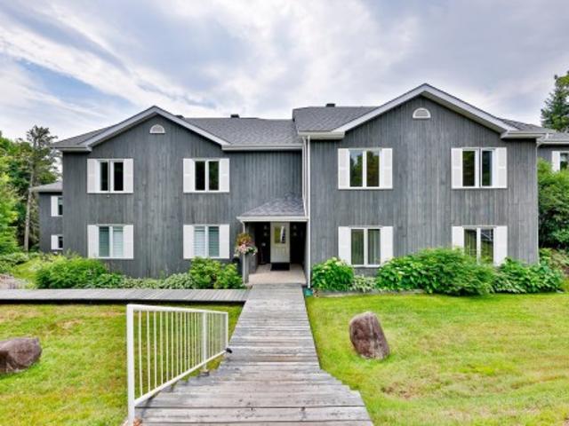 14 220 Ch. Du Mont Loup Garou, Sainte Adèle, QC, J8B 3C8 condo for sale | Listing ID 16222 | Royal LePage