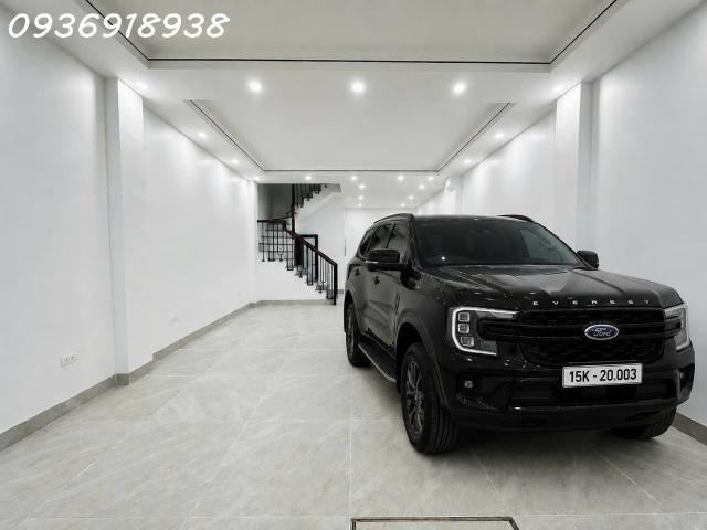 14.2 tỷ phân lô ô tô vào nhà 65m2 x 7T thang máy hàng xóm AEON Long Biên