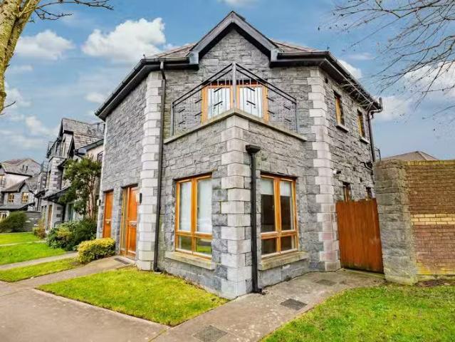 14 The Downs, Lakepoint Park, Mullingar, Co. Westmeath, N91F9R.