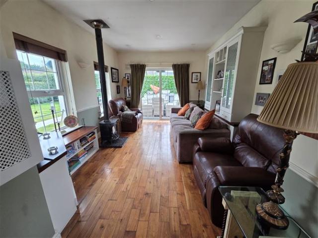 14 Townspark, Cahir, Tipperary Caplice Auctioneers 4992 MyHome. Ie Residential