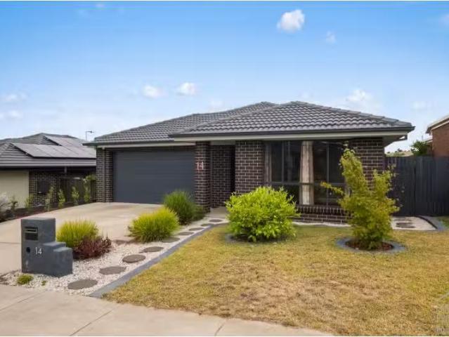 14 Utz Street, Coombs House for rent Listed by Brett Russell.