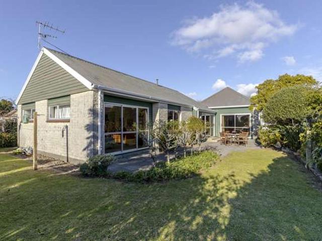 14 Wesley Avenue, Frankleigh Park, New Plymouth
