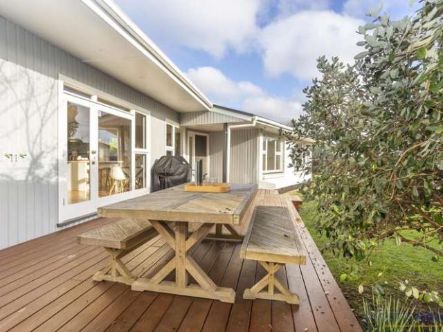 14 Yeovil Place, Saint Albans, Christchurch City