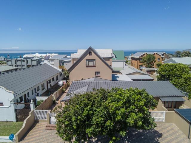 14 Bedroom Apartment in Hartenbos