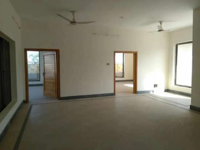 14 Bedroom Double Story Mardan ID 34715