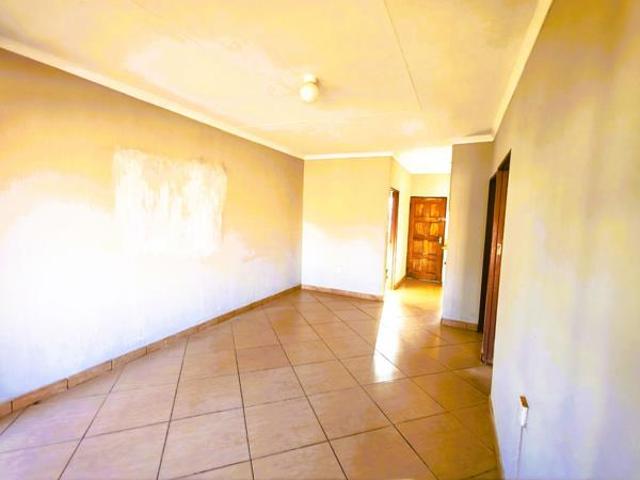 14 Bedroom House in Modimolle Nylstroom