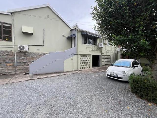 14 Bedroom House in King Williams Town Qonce Central