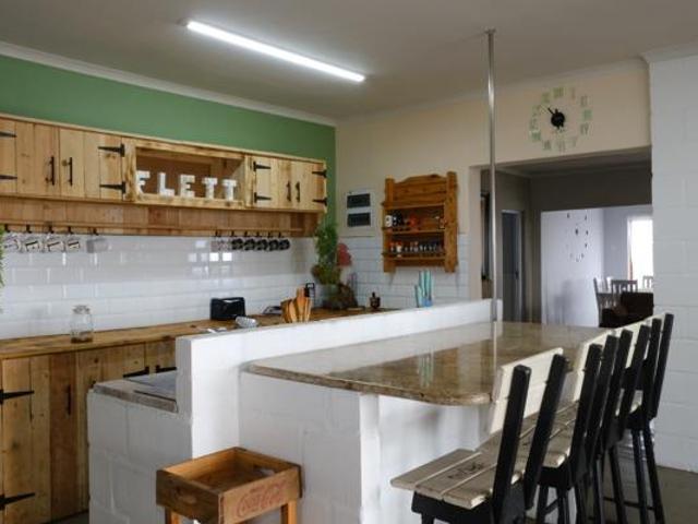 14 Bedroom House in Longacres Country Estate