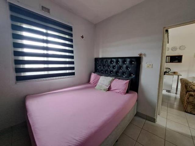 14 Bedroom House in Lotusville