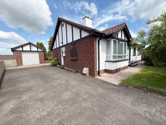 14 Charnwood Park