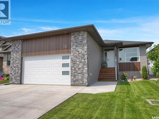 14 Clunie Court, Moose Jaw, SK, S6J 0E3 house for sale | Listing ID SK043606 | Royal LePage