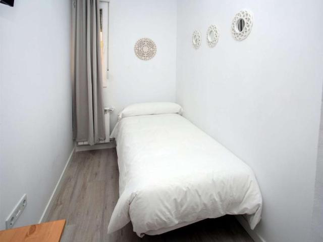 14 Dormitorio Apartamentos Madrid Madrid 101847450