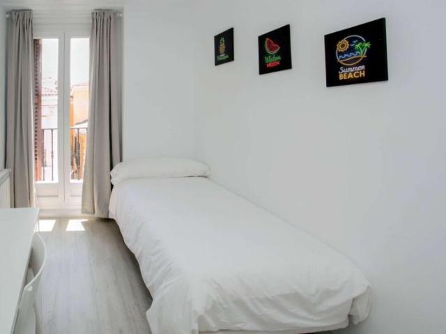 14 Dormitorio Apartamentos Madrid Madrid 101823473