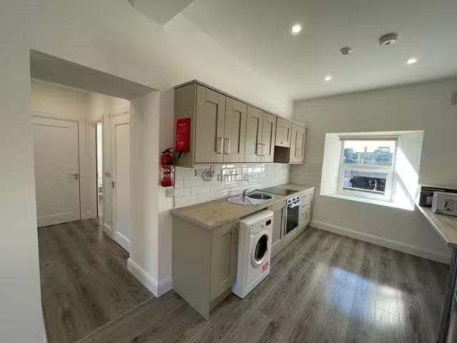 14 Ellen Street is for rent