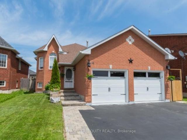 14 Hewitt Place, Barrie, ON, L4M 7B3 house for sale | Listing ID S13456 | Royal LePage