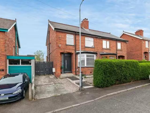 14 Irwin Crescent