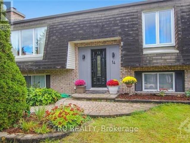 14 Langholm Crescent, Ottawa, ON, K2J 1H2 house for lease | Listing ID X13698 | Royal LePage