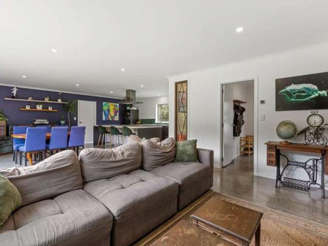 14 Mahoetahi Road, New Plymouth