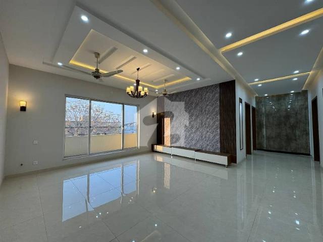14 Marla Beautiful Double Story House, 6 Bedrooms With Attached BATHROOMS. 2car Parking Big Entrance All Facilities In Life Available Water Electric City Gas Security Get It Community This Ph. A Officer Residencia Kurri Road