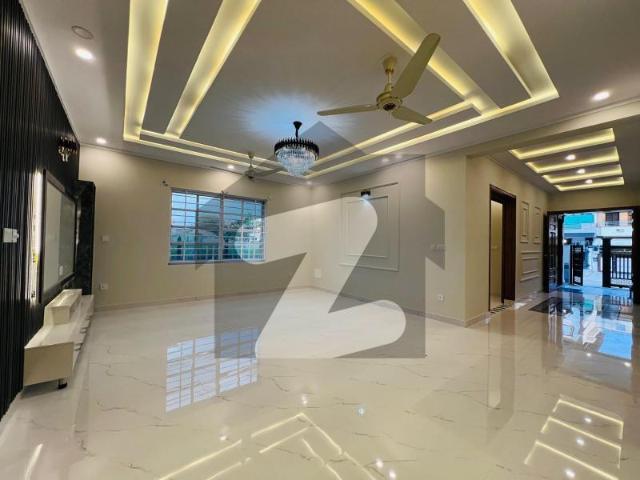 14 Marla Brand New Corner House For Sale G 13