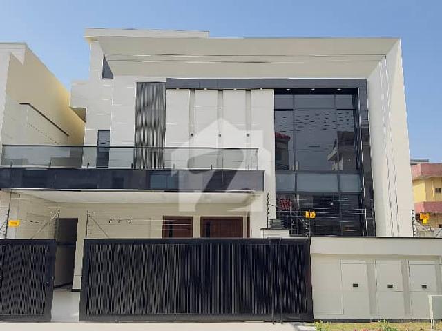 14 Marla Brand New House For Sale