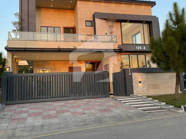 14 Marla Double Highted 3 Side Corner For Sale Block C