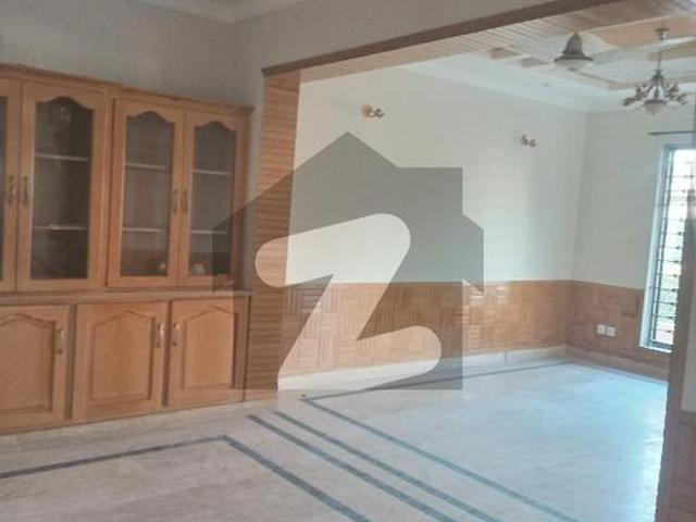 14 Marla Ground Plus Offer 6 Bedroom Attach Washroom Do Drawing Room Attach Washroom Dokar Parking Shravan Quarter Rooftop Terrace Do Gas Meter 2 Electricity Meter Water Tank Demand 250000 E 11