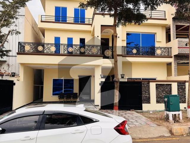 14 Marla House For Sale F 17