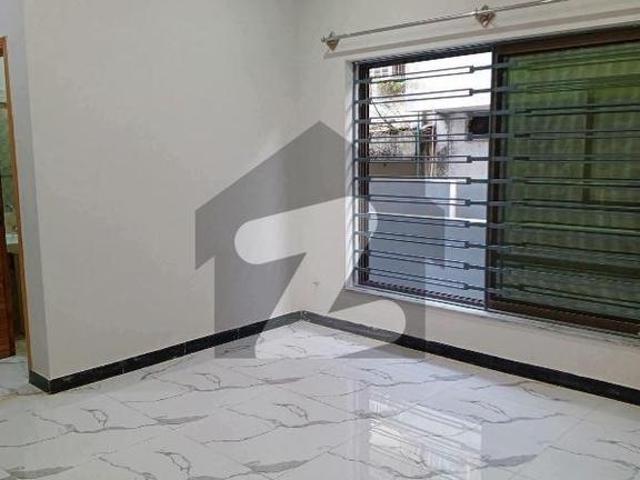 14 Marla Like Brend Full House avilable For Rent G 13/3 G 13
