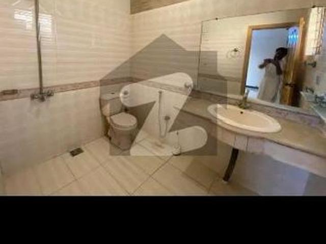 14 Marla Luxury House Available Rent G13/3 G 13