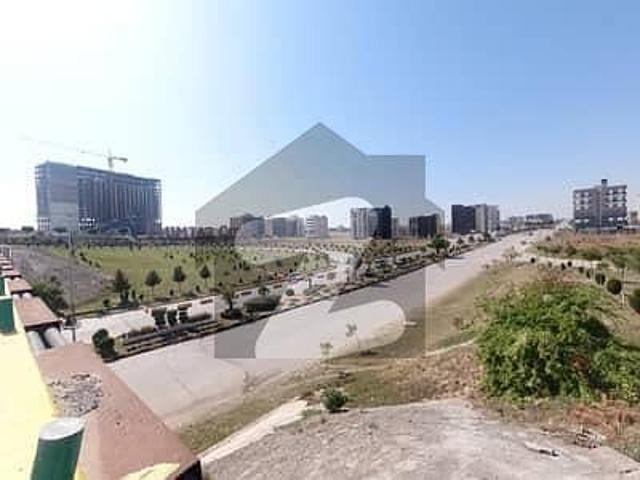 14 Marla Premium Commercial Plot In Paradise Commercial Main Location Investment