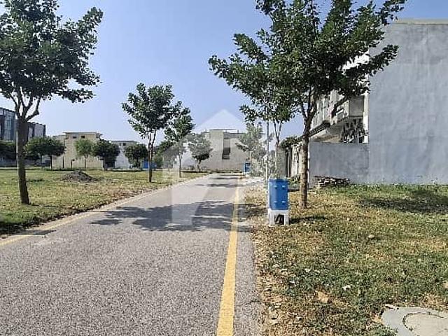 14 marla prime location plot near to nova school