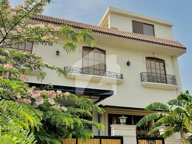 14 Marla Solid Construction Near To Markaz And Family Park And Margallah Avenue