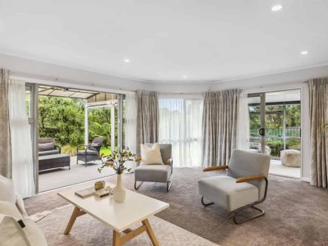 14 Meredith Way, Paraparaumu Beach, Kapiti Coast For Sale