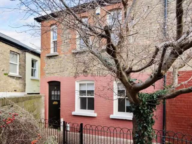14 Mills Street, Off Cross Avenue, Dun Laoghaire, Co. Dublin i.