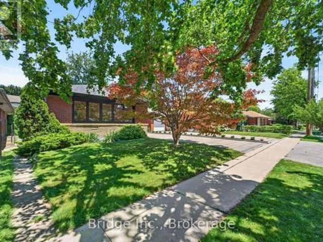 14 Norseman Street, Toronto, ON, M8Z 2P2 house for sale | Listing ID W13565 | Royal LePage