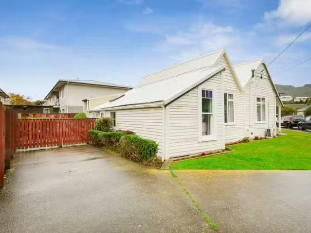 14 Oxford Street, Tawa, Wellington City For Sale