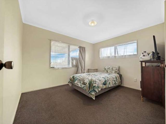 14 Prior Place, Glendene, Waitakere City