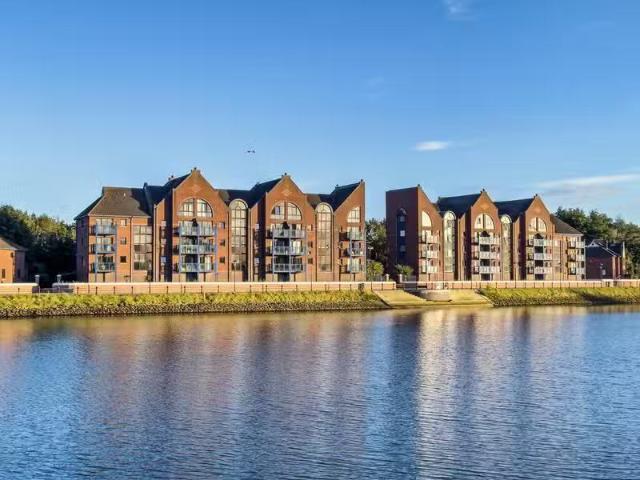 14 Ravenhill Reach