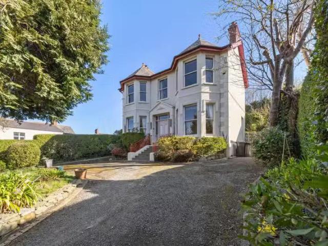 14 Rosetta Road East