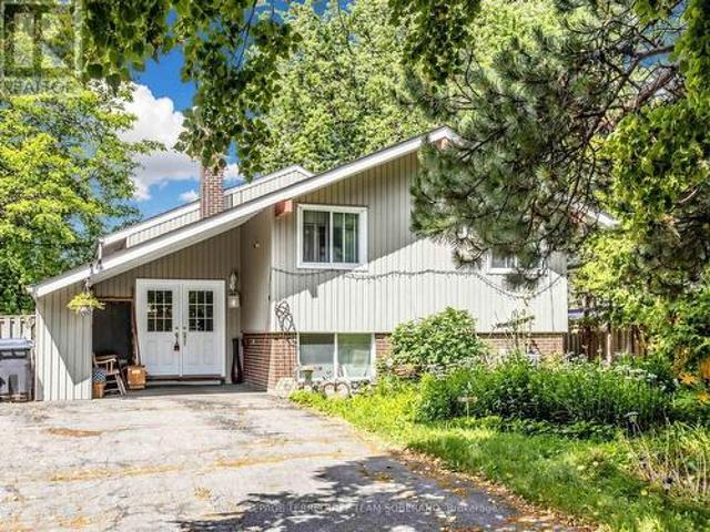 14 Rosswood Crescent, Toronto, ON, M1P 3N2 house for sale | Listing ID E13539 | Royal LePage