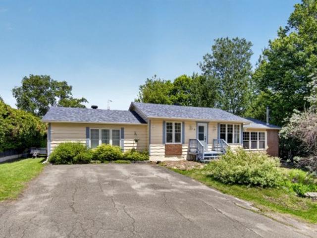 14 Rue Simard, Saint Hippolyte, QC, J8A 1A9 house for sale | Listing ID 23957 | Royal LePage