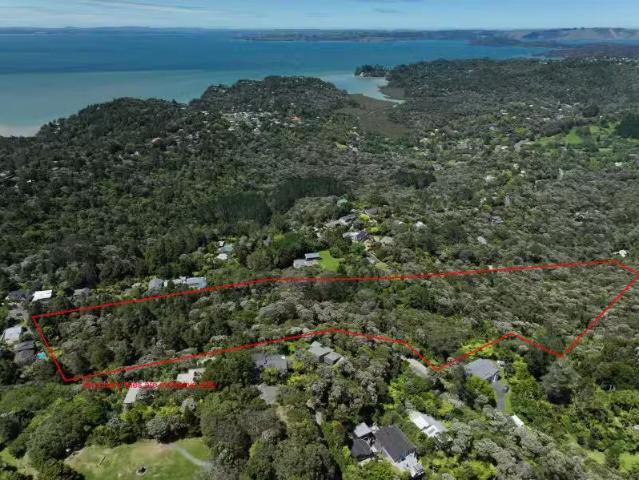 14 Scenic Drive, Titirangi, Waitakere City