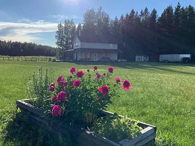 1/4 Section W/ House And Barn