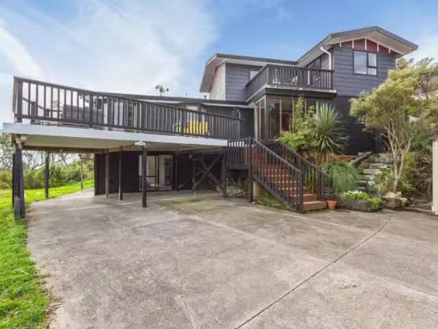 14 Staysail Place, Whitby, Porirua City