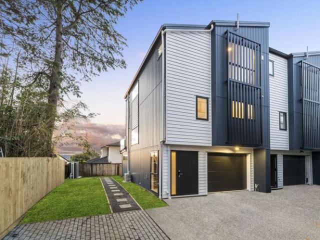 14C Geordie Street, Henderson, Waitakere City