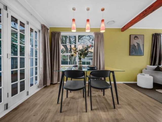 14C Dalmatia Place, Henderson, Waitakere City